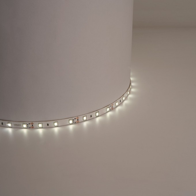 Cветодиодная LED лента FERON LS604, 60SMD(2835)/м 4.8Вт/м 5м 27640 Cветодиодная LED лента FERON LS604, 60SMD(2835)/м 4.8Вт/м 5м 27640